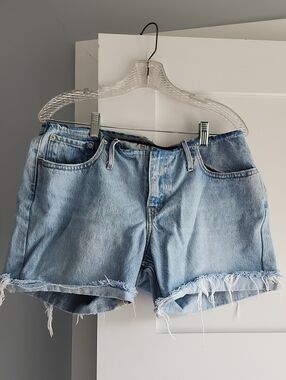 Levis  **ALTERED** Cutoff Jean Shorts